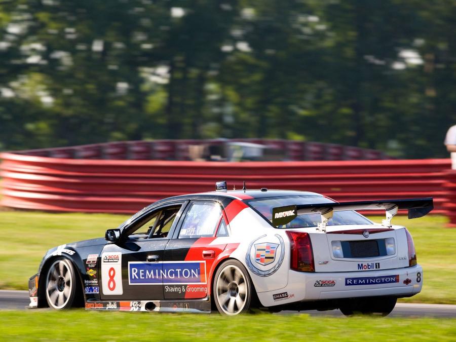  Cadillac CTS-V Race Car 2005 года  (фото 21 из 30)